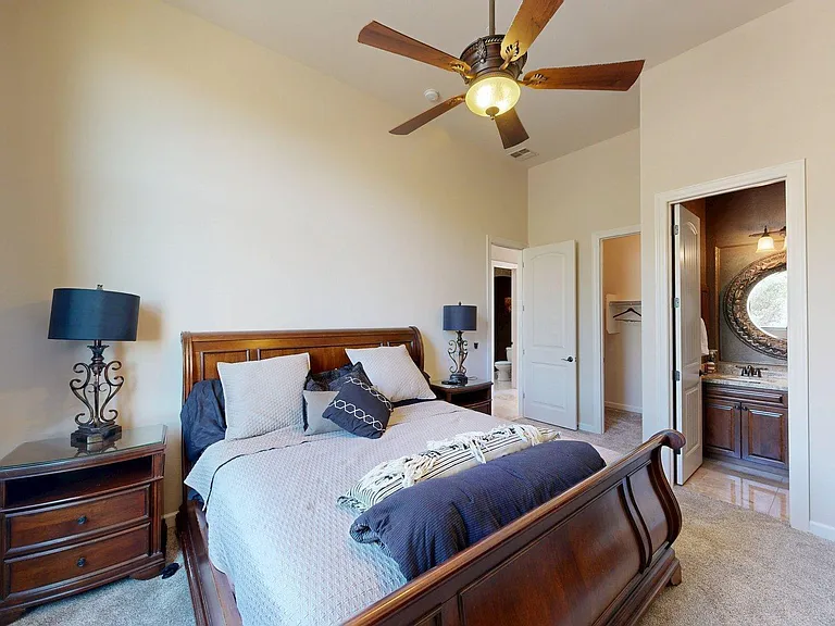 8724 E Regina Cir — Photo 32