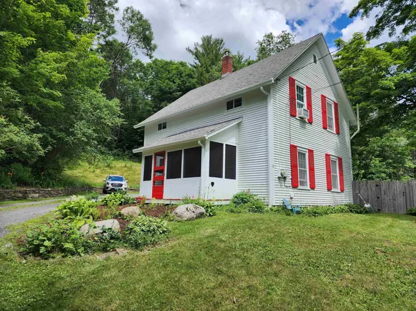 13 Cottage Street, Bradford, VT 05033