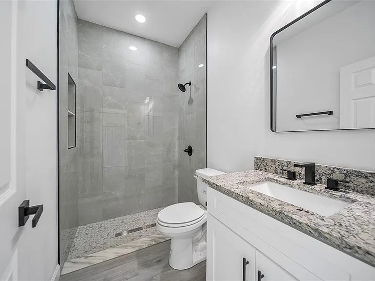 3908 Garienda Ave — Photo 3