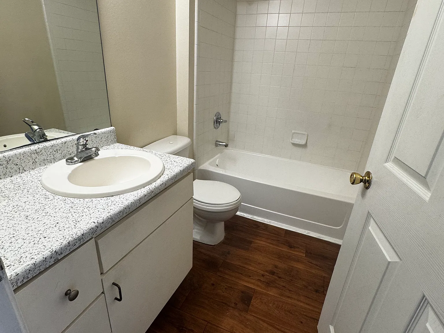 2 bed, 1205 sqft, $1,425 — Photo 4