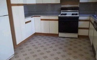 3rd image of 805 Cedar St