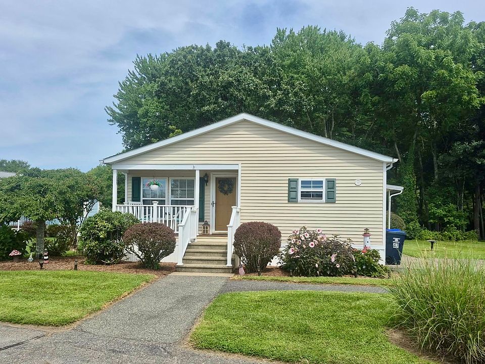 1st image of 47 Nantucket Dr #47