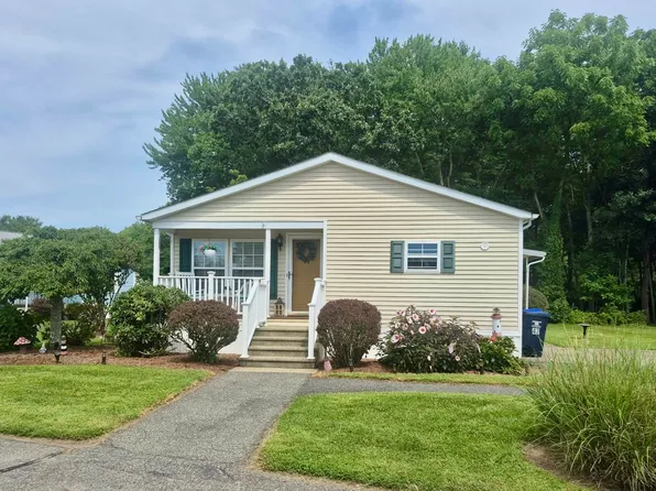 47 Nantucket Dr #47, Taunton, MA 02780
