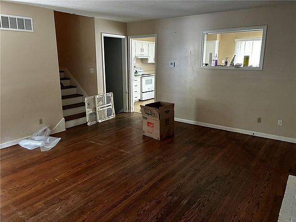 4th image of 1510 E Sheridan St