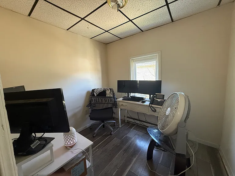 1706-1708 Wayne Ave #1 — Photo 8