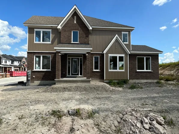 720 Eminence St, Ottawa, ON K2J 6X5