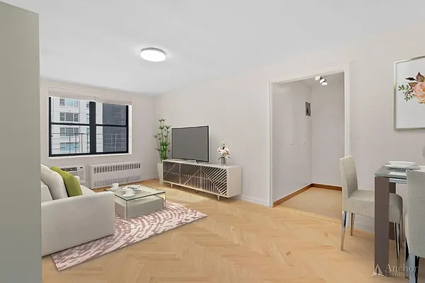 Rented by Anchor Associates | media 11