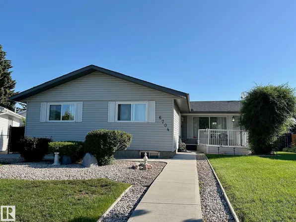 6704 152a Ave NW, Edmonton, AB T5C 2Y9