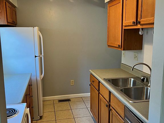 5th image of 4187 Elder Ct APT 13