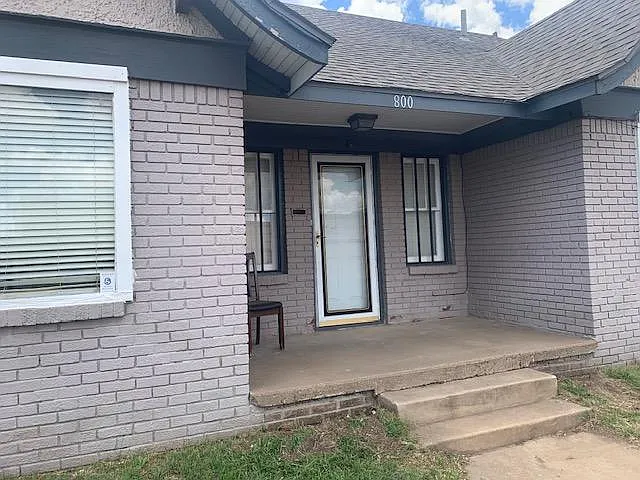 800 S Georgia St