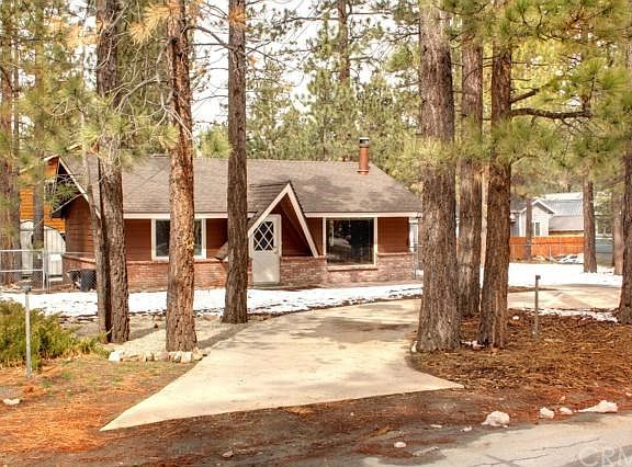 2nd image of 821 E Barker Blvd