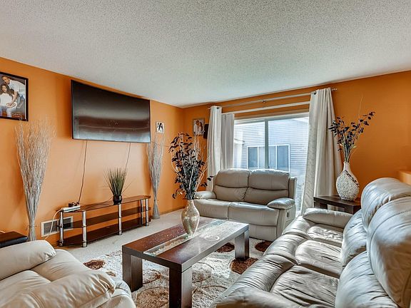 3rd image of 248 Appleblossom Ln