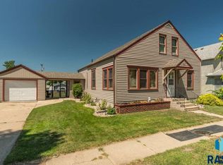 313 N Main Ave, Garretson, SD 57030