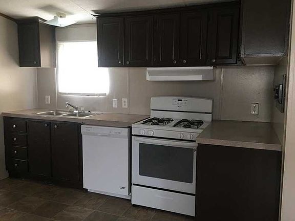 4th image of 813 Holland Dr #136