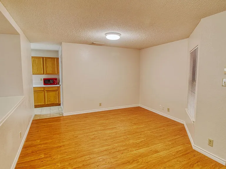 13911 Edge Point Dr — Photo 4