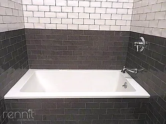 Rented by Rennit Inc.