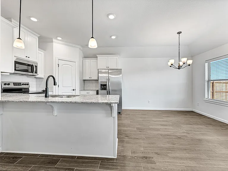 266 S Coventry Ave — Photo 6