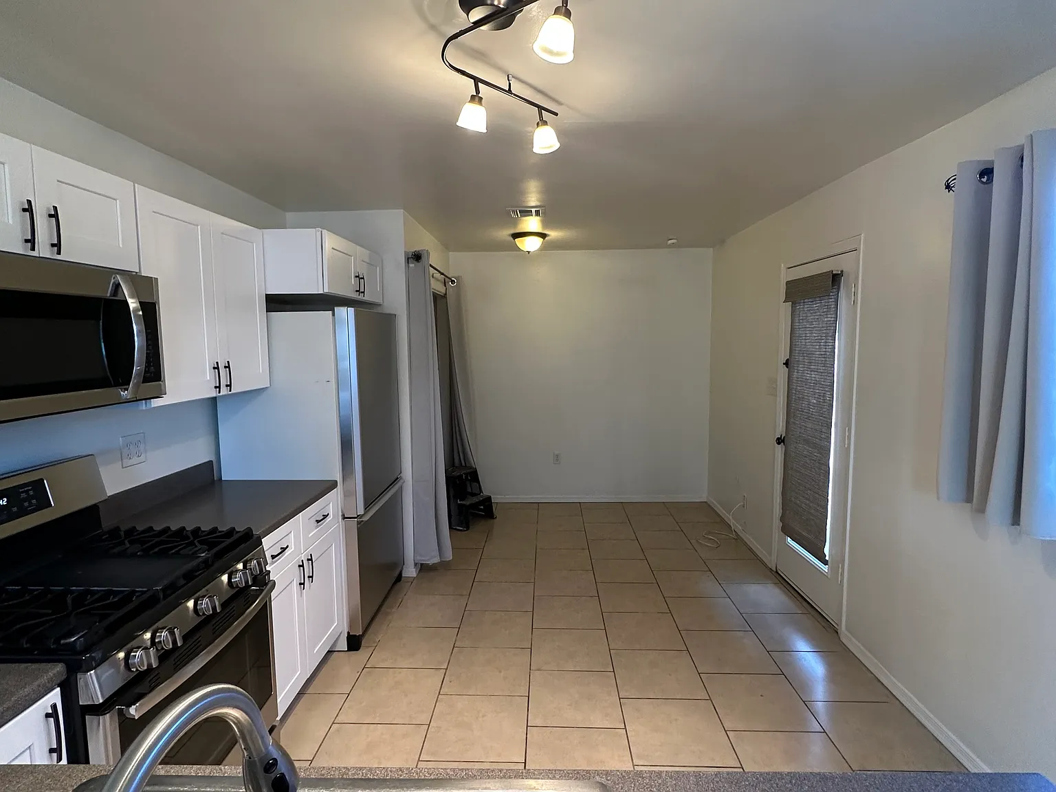 3 bed, 1180 sqft, $1,850 — Photo 4