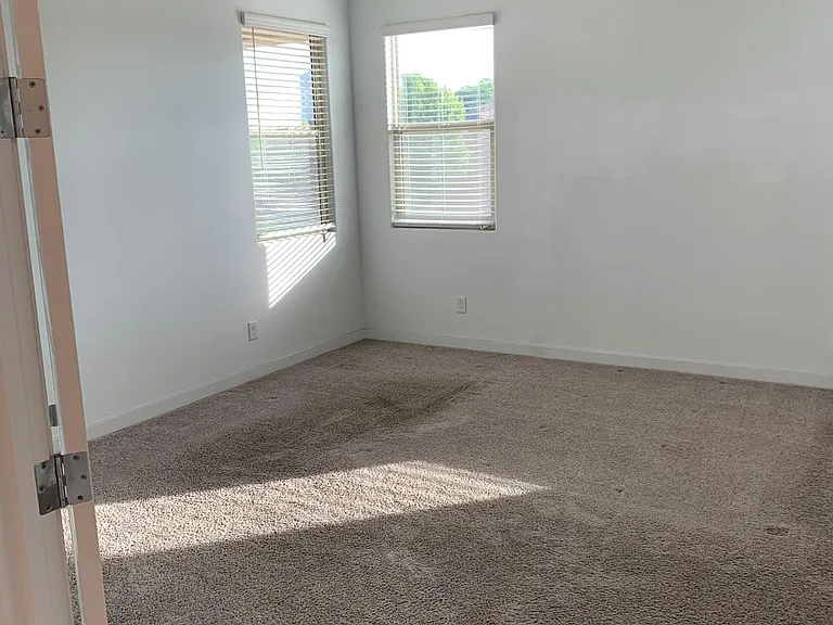 7514 S 22nd Ln — Photo 15