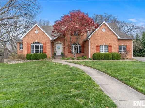 44 Woodland Trl, Rochester, IL 62563