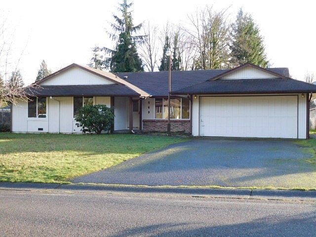 1st image of 569 NE Valley Oak Dr