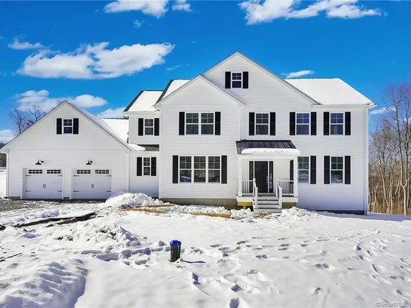 39 Bagburn Hill Road, Monroe, CT 06468