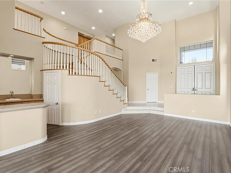 2536 Brennen Way — Photo 2