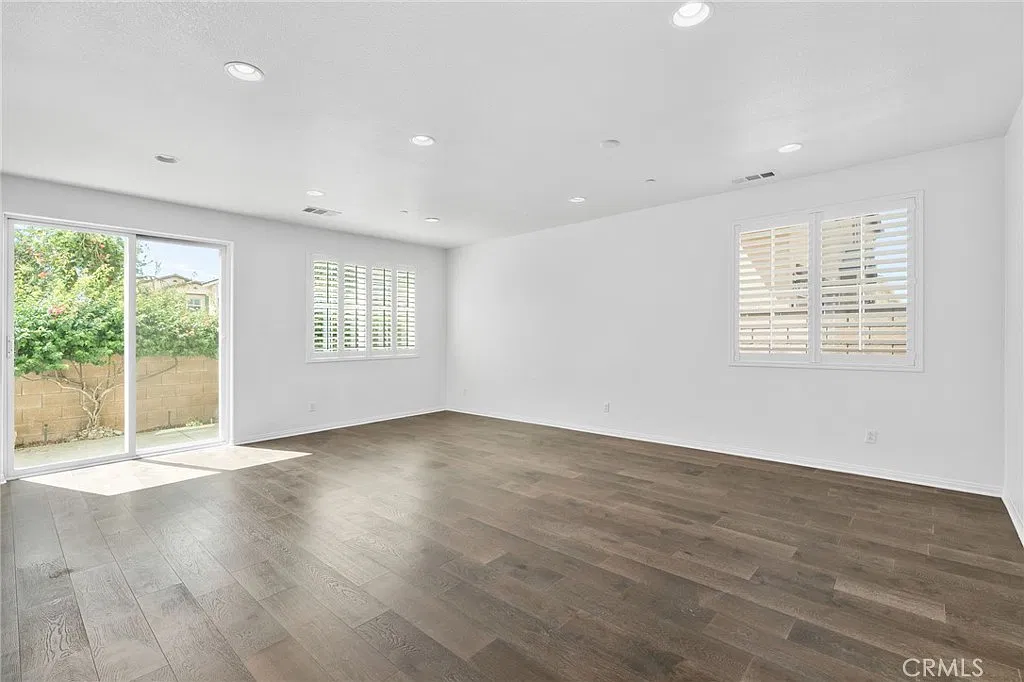 3 bed, 1781 sqft, $3,400 — Photo 3