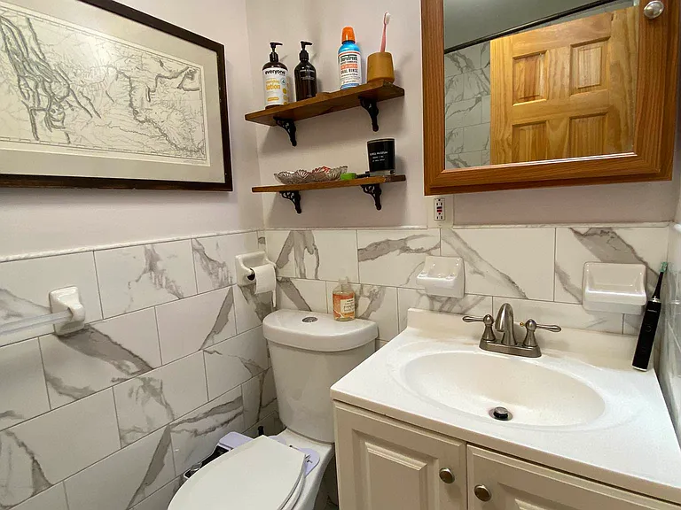 372 Grand Ave #4 — Photo 8