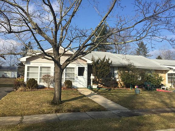 2nd image of 85A Gladiola Ct #100A