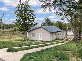 807 N York Ave, Oberlin, KS 67749