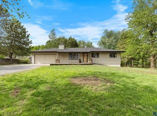 47516 271st St, Harrisburg, SD 57032