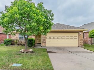 10424 Lake Brook Dr, Hurst, TX 76053
