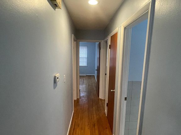 2nd image of 5223 Spruce Ave