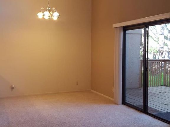 5th image of 44 Montsalas Dr