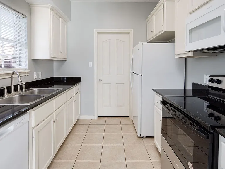 1503 Hollowhill Dr #A — Photo 9