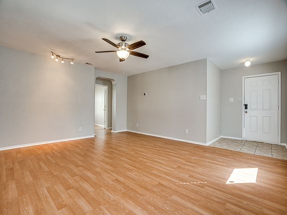 4th image of 6439 Kestrel Ln