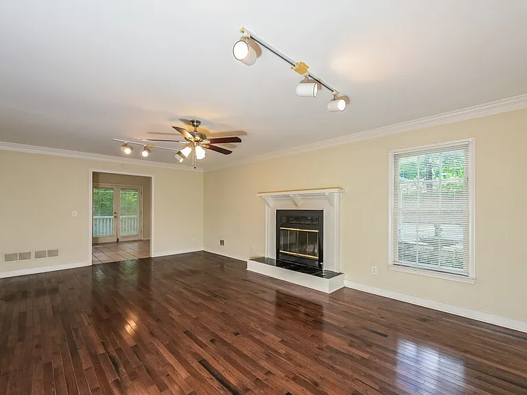 521 Sequoia Ct — Photo 5