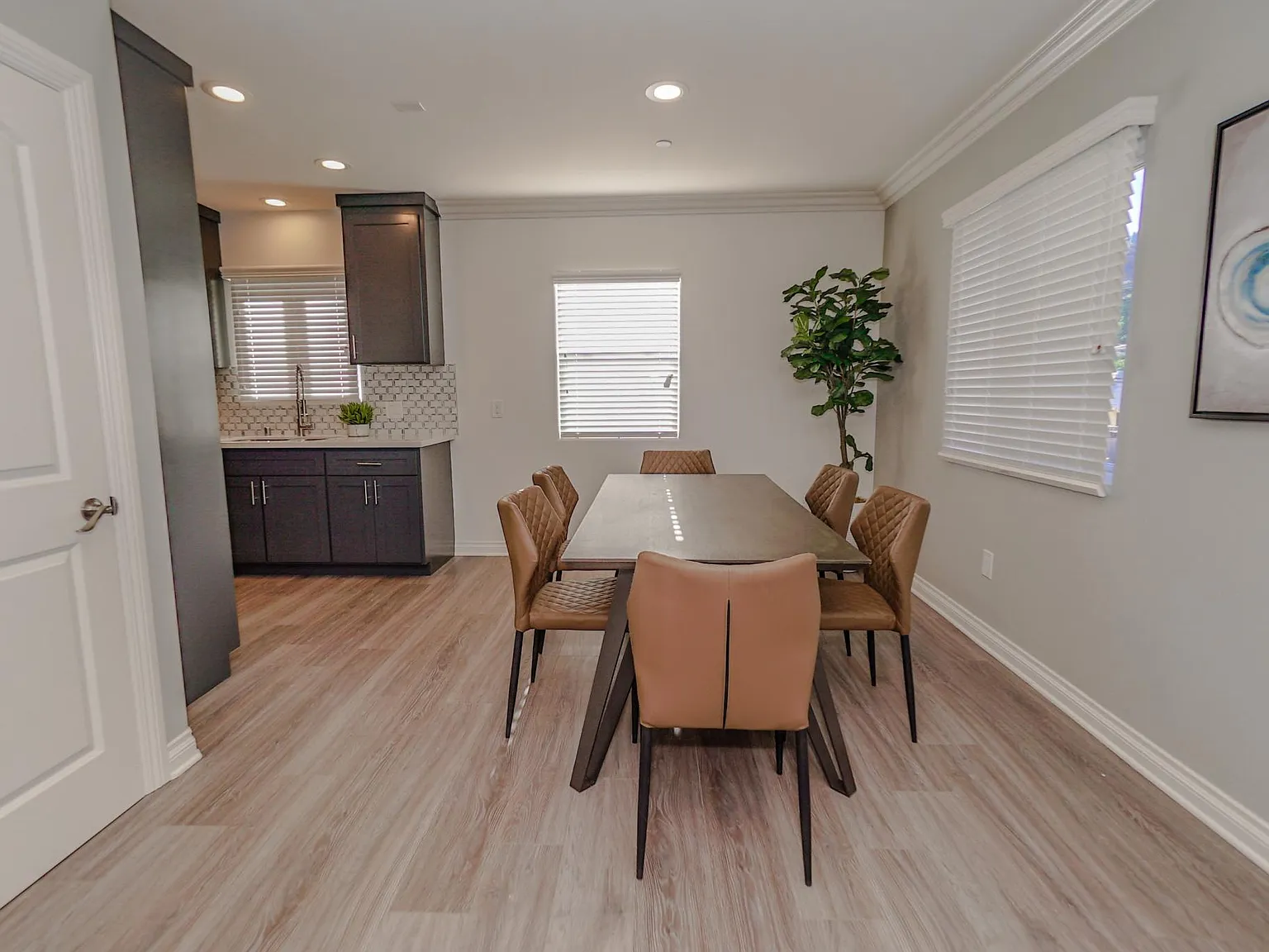 4 bed, 1665 sqft, $3,795 — Photo 2