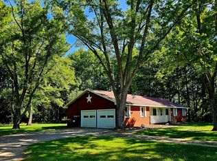 840 W Bannerman Ave, Redgranite, WI 54970