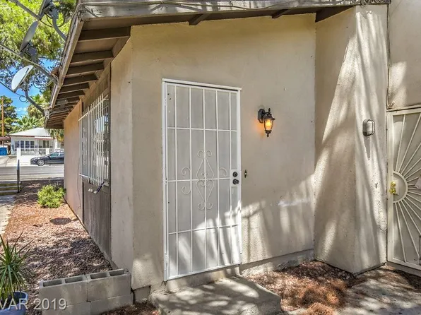 212 Bruce St, Las Vegas, NV 89101