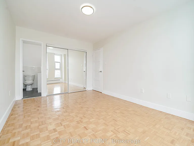 666 Spadina Ave #2411 — Photo 9