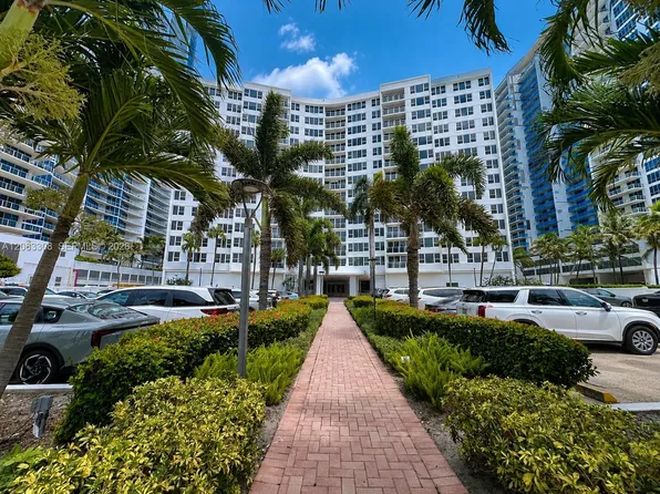 3505 S Ocean Dr, Hollywood, FL