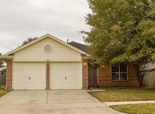 918 Christopher Ln, Baytown, TX 77521