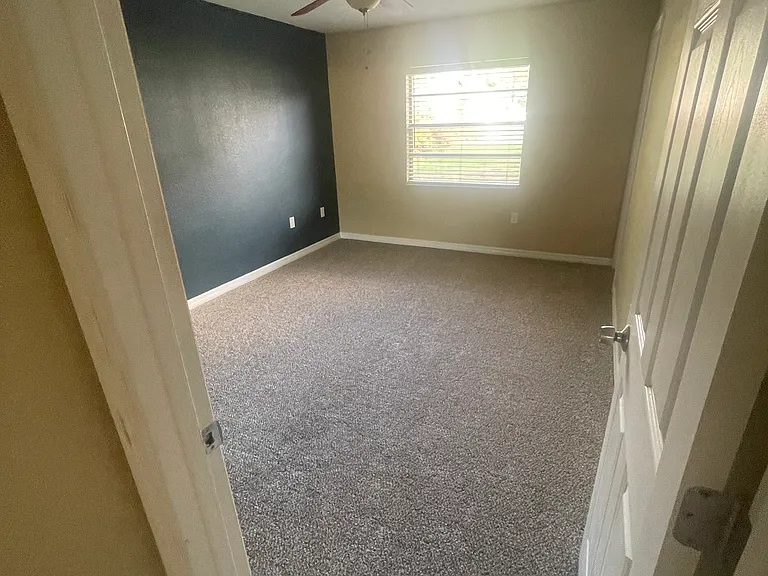 2205 Country Loop S — Photo 15