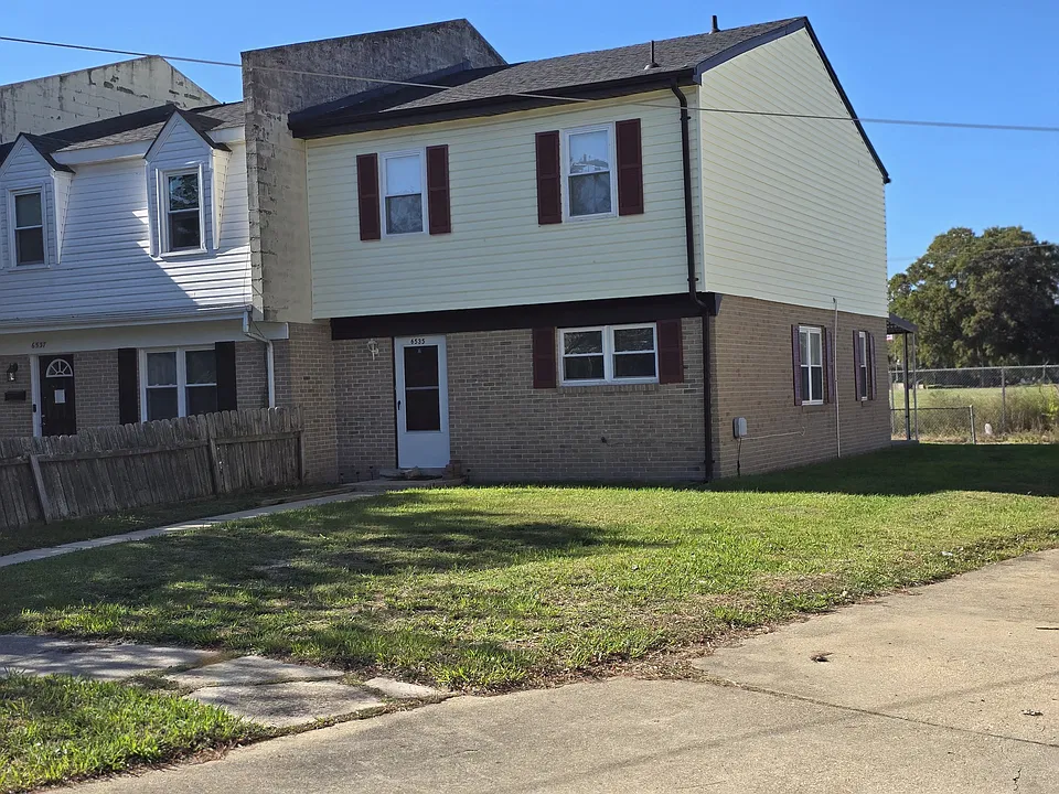 6535 Stoney Point N #1
