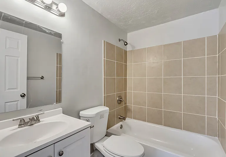 3162 S Adams Ave #NORTH — Photo 9