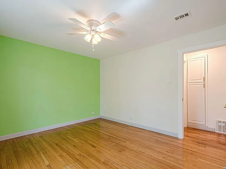 227 Devonshire Dr — Photo 27