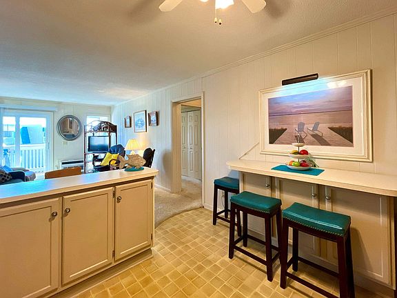 4th image of 9660 Shore Dr. #306
