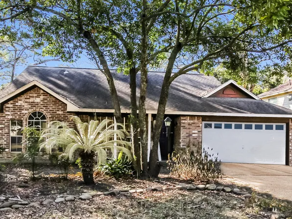 24 S Rain Forest Ct, The Woodlands, TX 77380